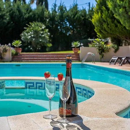 Sao Lourenco Sleeps 10 With Pool Air Con And Wifi Villa *