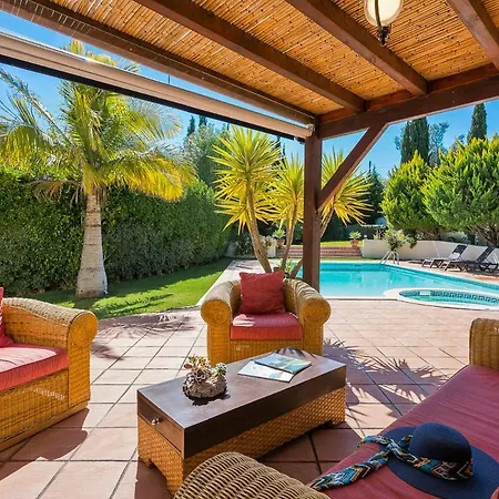 Sao Lourenco Sleeps 10 With Pool Air Con And Wifi Villa