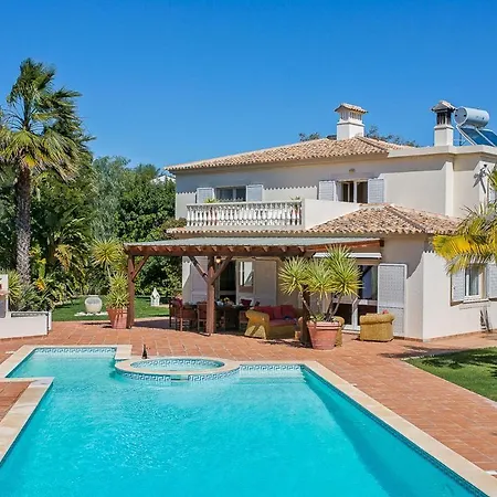 Sao Lourenco Sleeps 10 With Pool Air Con And Wifi Villa